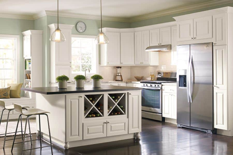 White Homecrest kitchen furniture set