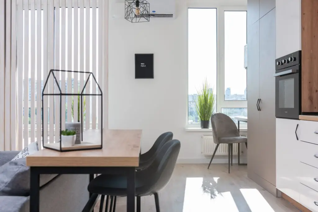 Living room with chairs and table